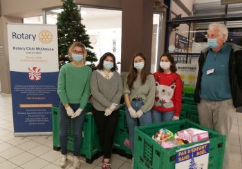 TOY DRIVE ORGANIZED BY IS2F STUDENTS