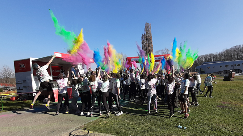 ENSCMu 200 ans de chimie course colorée 1