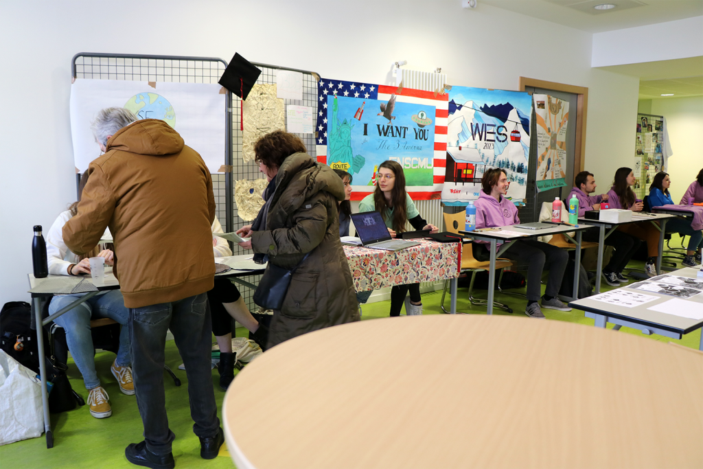 Stands étudiants aux portes ouvertes 2023